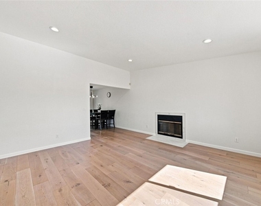 7244 Willis Avenue - Photo Thumbnail 2