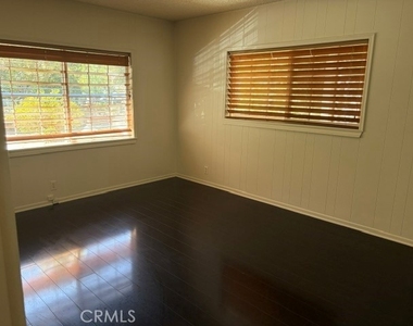 139 Sherwood Drive - Photo Thumbnail 14