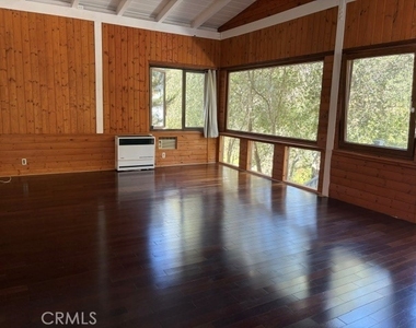 139 Sherwood Drive - Photo Thumbnail 5