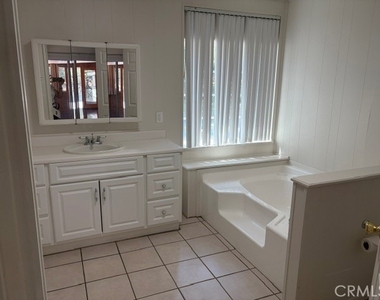 139 Sherwood Drive - Photo Thumbnail 17