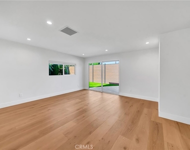 23635 Marylee St - Photo Thumbnail 24