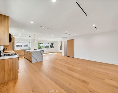 23635 Marylee St - Photo Thumbnail 18