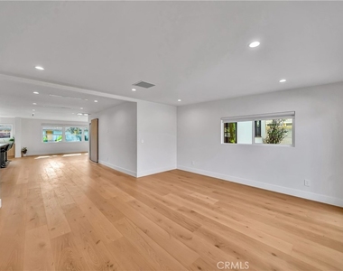 23635 Marylee St - Photo Thumbnail 26