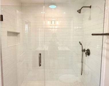 17223 Kingsbury Street - Photo Thumbnail 23