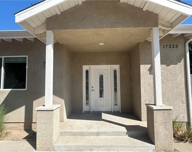 17223 Kingsbury Street - Photo Thumbnail 2