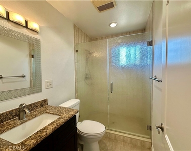 2726 N Brighton St - Photo Thumbnail 9