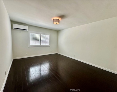 2726 N Brighton St - Photo Thumbnail 12