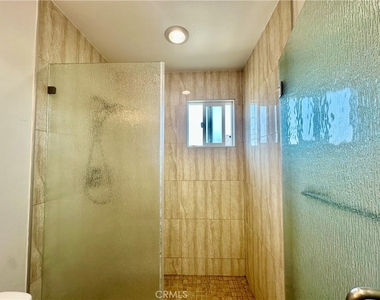 2726 N Brighton St - Photo Thumbnail 10