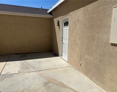 2726 N Brighton St - Photo Thumbnail 17