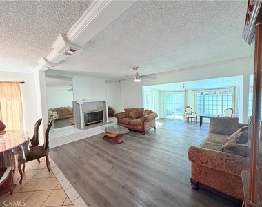 9423 Woodley - Photo Thumbnail 6