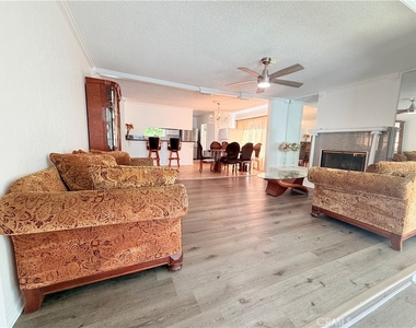 9423 Woodley - Photo Thumbnail 8
