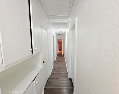 9423 Woodley - Photo Thumbnail 23