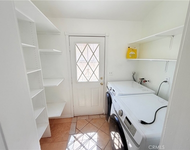 9423 Woodley - Photo Thumbnail 16