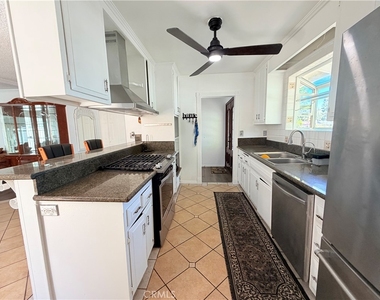 9423 Woodley - Photo Thumbnail 15