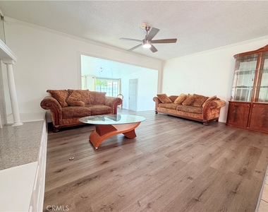 9423 Woodley - Photo Thumbnail 7