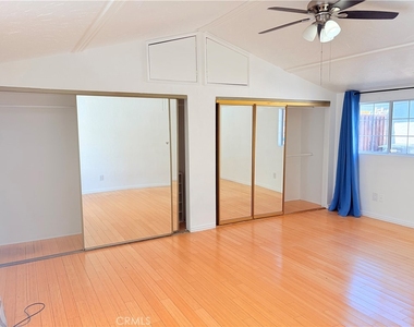 9423 Woodley - Photo Thumbnail 26