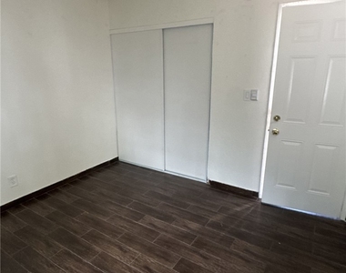 8847 Willis Avenue - Photo Thumbnail 5