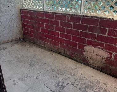 8847 Willis Avenue - Photo Thumbnail 7
