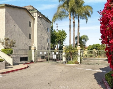 15000 Downey Avenue - Photo Thumbnail 2
