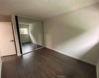 25400 Oak Street - Photo Thumbnail 9