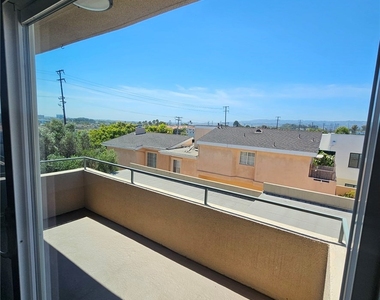 209 S Prospect Avenue - Photo Thumbnail 7
