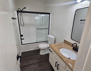 209 S Prospect Avenue - Photo Thumbnail 3