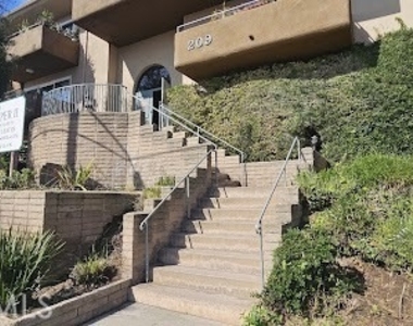 209 S Prospect Avenue - Photo Thumbnail 1