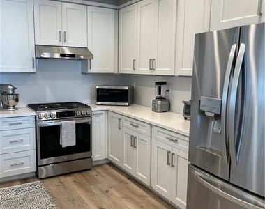 1711 Carlson - Photo Thumbnail 22