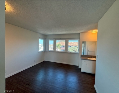 3710 Garnet Street - Photo Thumbnail 12
