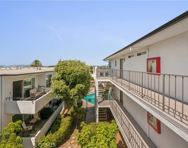 415 S Prospect Avenue - Photo Thumbnail 1
