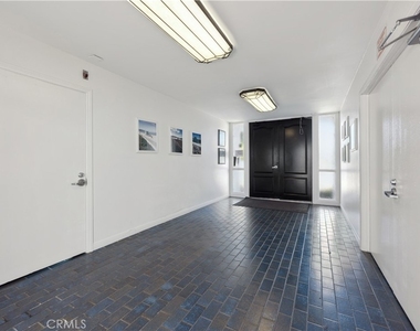 415 S Prospect Avenue - Photo Thumbnail 2