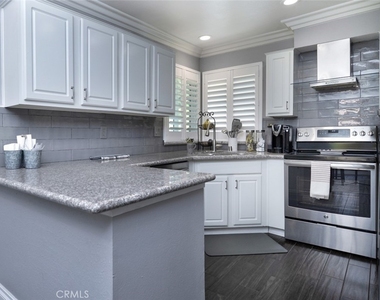5340 Silver Canyon Road - Photo Thumbnail 6