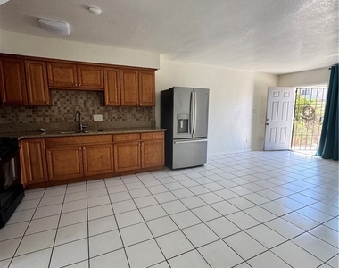 8065 Fillmore - Photo Thumbnail 11