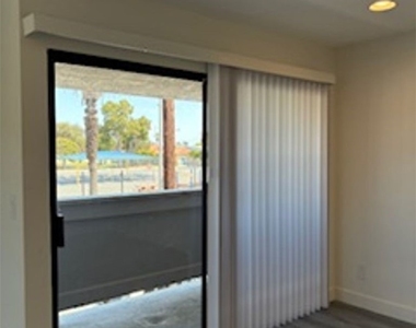 2204 E 4th - Photo Thumbnail 1