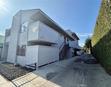 2204 E 4th - Photo Thumbnail 16