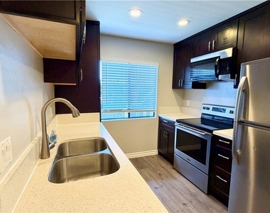 3028 W Cheryllyn - Photo Thumbnail 10