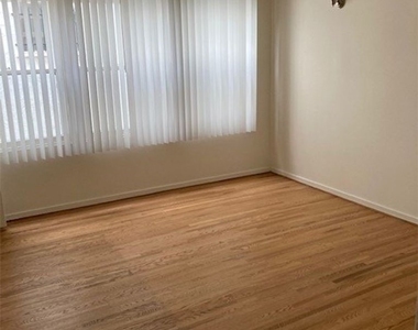204 Belmont - Photo Thumbnail 15