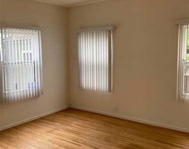 204 Belmont - Photo Thumbnail 14