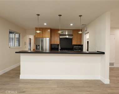 3241 Dahl - Photo Thumbnail 5