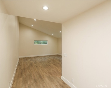 3241 Dahl - Photo Thumbnail 28