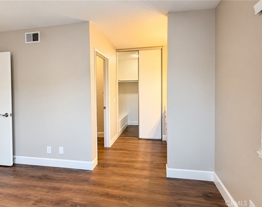890 Dorchester - Photo Thumbnail 9