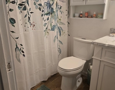 565 Lori Drive - Photo Thumbnail 5