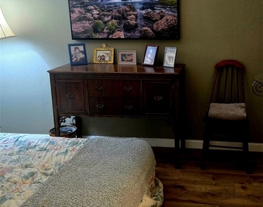 565 Lori Drive - Photo Thumbnail 1