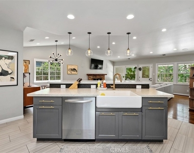 1002 W Santa Clara - Photo Thumbnail 3