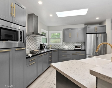 1002 W Santa Clara - Photo Thumbnail 6