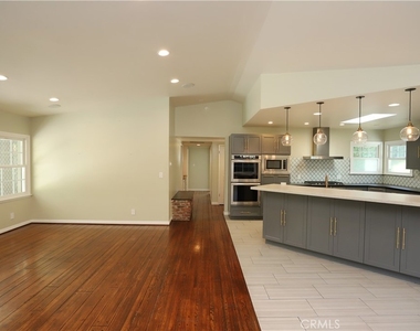 1002 W Santa Clara - Photo Thumbnail 14
