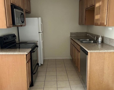 1386 E Madison Avenue - Photo Thumbnail 1