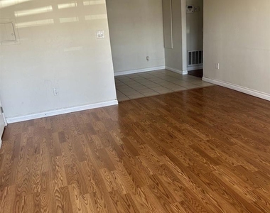 1386 E Madison Avenue - Photo Thumbnail 3