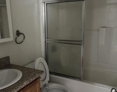 1386 E Madison Avenue - Photo Thumbnail 7