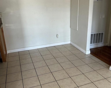 1386 E Madison Avenue - Photo Thumbnail 4